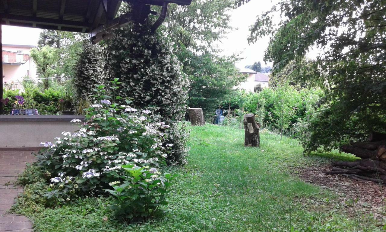 Elleboro Bed & Breakfast Carugo Dış mekan fotoğraf