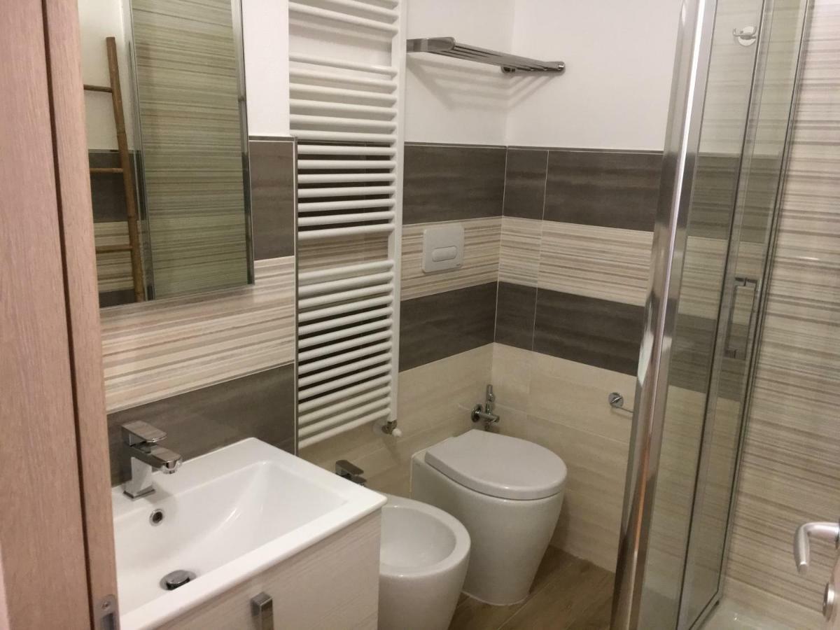 Elleboro Bed & Breakfast Carugo Dış mekan fotoğraf