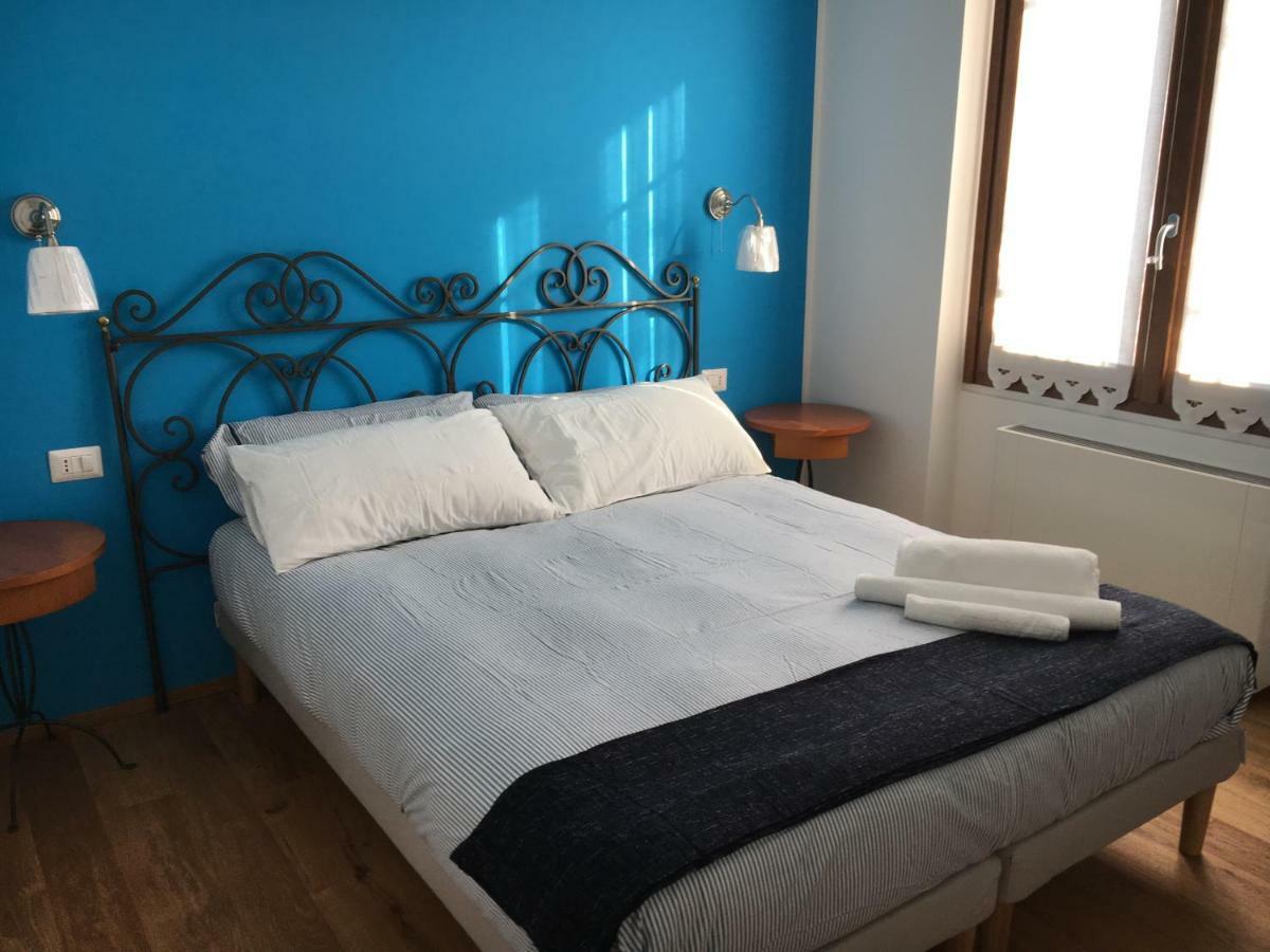 Elleboro Bed & Breakfast Carugo Dış mekan fotoğraf