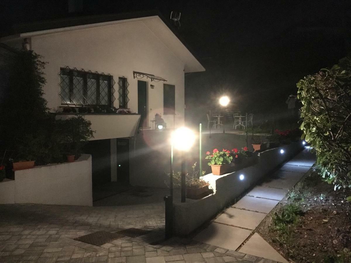 Elleboro Bed & Breakfast Carugo Dış mekan fotoğraf