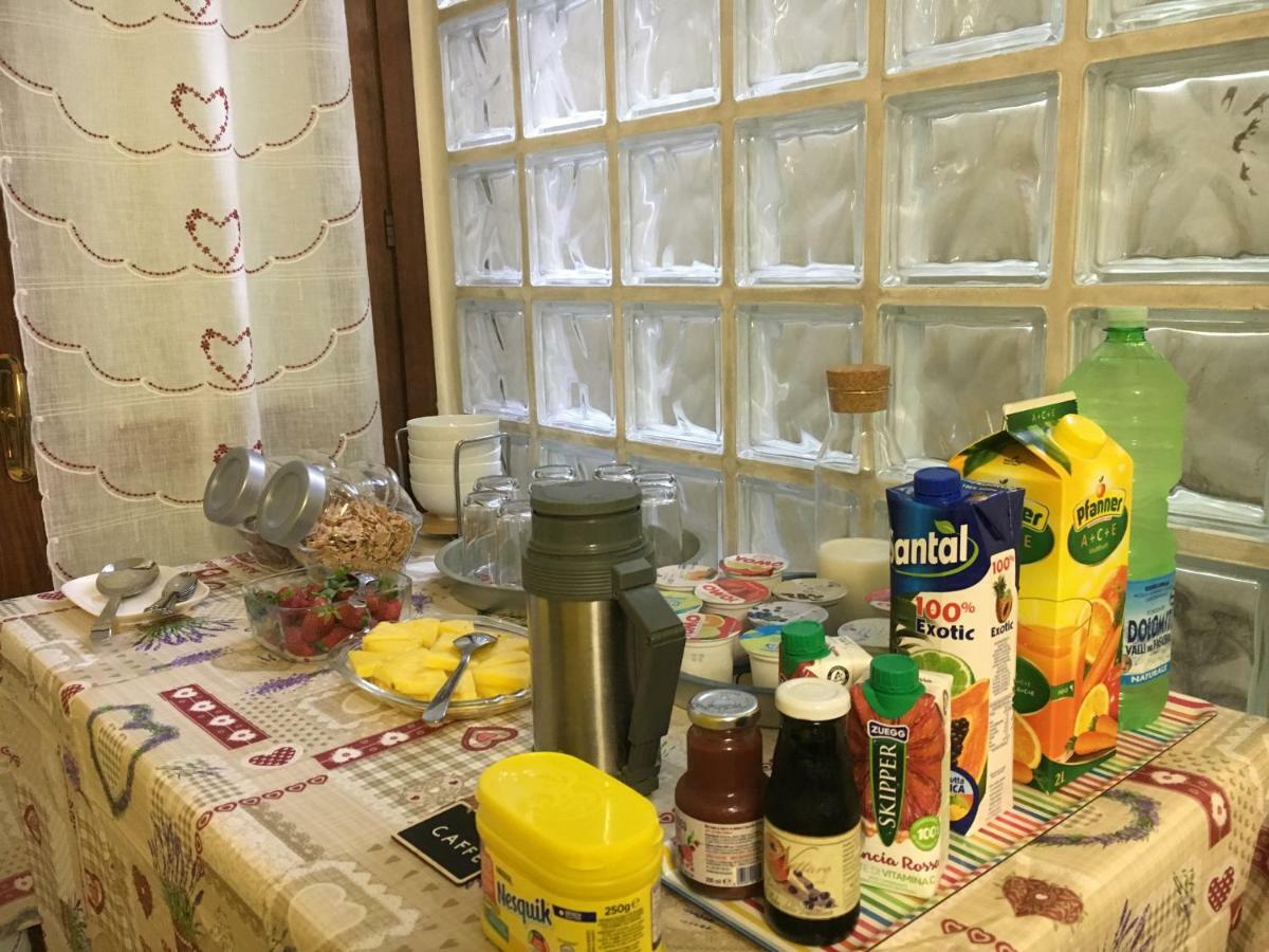 Elleboro Bed & Breakfast Carugo Dış mekan fotoğraf